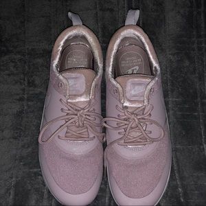 Velvet pink Nike’s